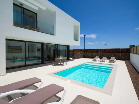 Spacieuse villa à Corralejo - 2 chambres, piscine privée pour 4 personnes - Photo 4