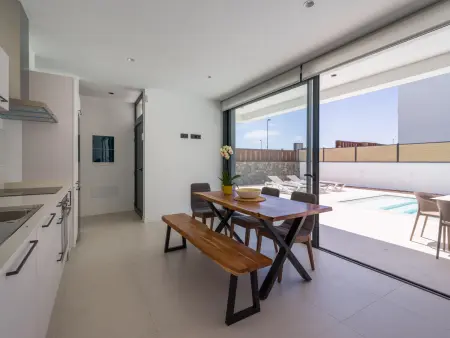 Spacieuse villa à Corralejo - 2 chambres, piscine privée pour 4 personnes - Photo 9