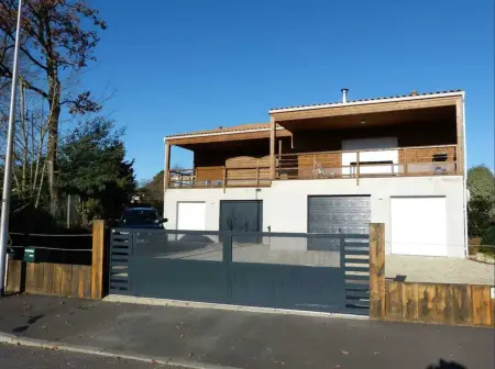 Maison familiale à Les Mathes avec jardin et sauna - Photo 1