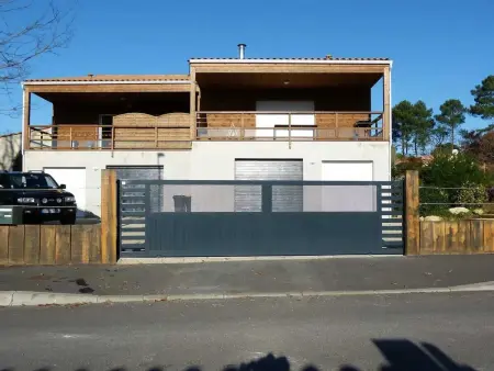 Maison familiale à Les Mathes avec jardin et sauna - Photo 2