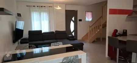 Maison familiale avec jardin à Le Mée-sur-Seine - Photo 8