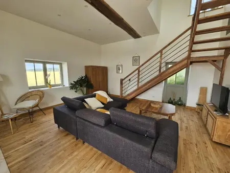 Charmant Gîte 6 Pers avec Piscine Privée et Jardin, Avon-les-Roches - Photo 6