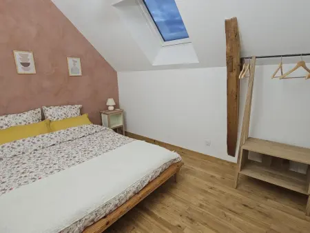 Charmant Gîte 6 Pers avec Piscine Privée et Jardin, Avon-les-Roches - Photo 12