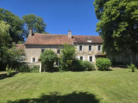 Gîte de Charme à Souvigny : Histoire, Nature & Sérénité - Photo 5