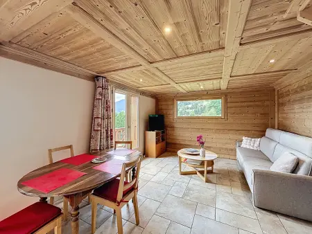 Appartement 2 chambres, mezzanine, vue Mont Blanc, proche village, parking - Photo 4
