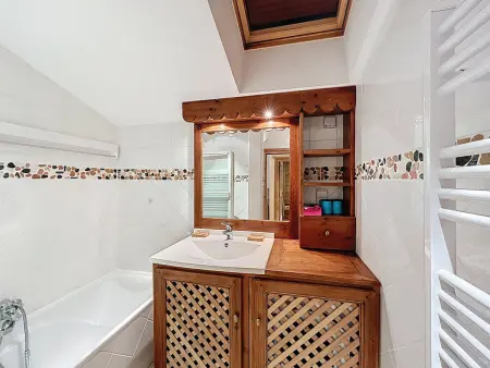 Appartement 2 chambres, mezzanine, vue Mont Blanc, proche village, parking - Photo 8