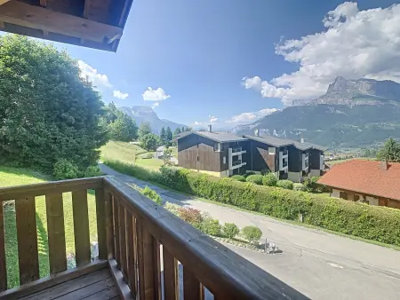 Appartement 2 chambres, mezzanine, vue Mont Blanc, proche village, parking - Photo 11