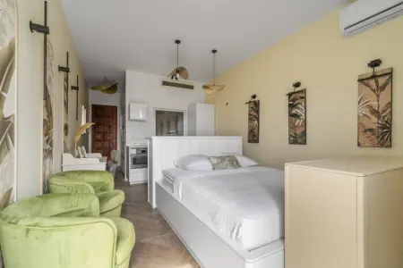 Studios Bohème, Tropical et Chic, Appartement central avec terrasse - Photo 16