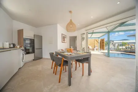 Villa de Charme: Piscine, Plage à 5 min, Villa chic avec piscine et accès à la plage - Photo 2