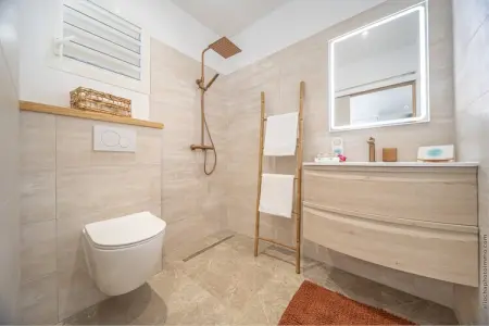 Villa de Charme: Piscine, Plage à 5 min, Villa chic avec piscine et accès à la plage - Photo 17