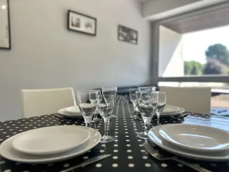 T2 rénové à 100m de la plage avec balcon et parking privé - Photo 2