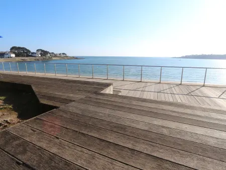 T2 rénové à 100m de la plage avec balcon et parking privé - Photo 14