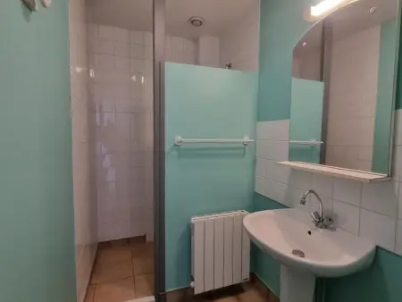 Charmant gîte familial au cœur du village, Gite 6 personnes à Saint André d'Apchon - Photo 6