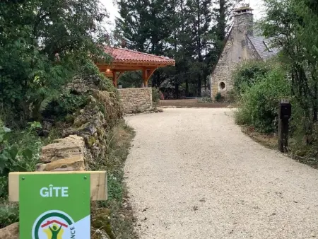 Maison paisible avec piscine privée et animaux acceptés - Photo 15