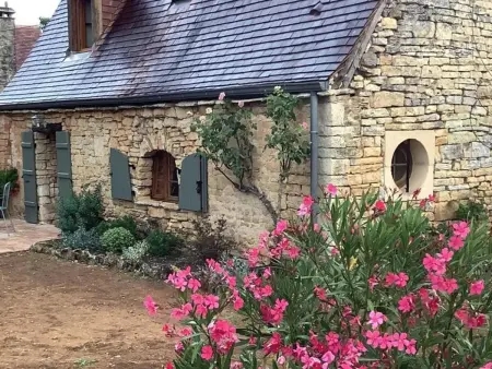 Maison paisible avec piscine privée et animaux acceptés - Photo 18