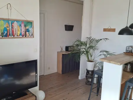 Charmant T2 avec Vue Mer et WIFI – 5 Min de la Plage - Photo 2