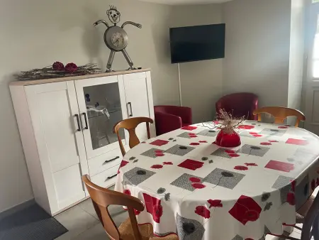 Gîte restauré avec parc et jeux, idéal pour familles - Photo 3
