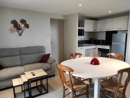 Gîte restauré avec parc et jeux, idéal pour familles - Photo 4