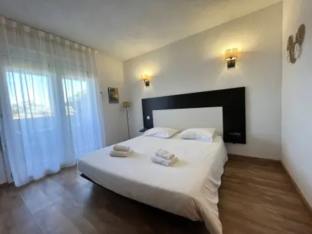 Studio rénové avec piscine, climatisation à St Florent - Photo 6