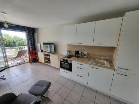 Studio rénové avec piscine et parking, proche plage - Photo 1