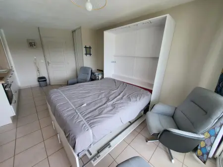 Studio rénové avec piscine et parking, proche plage - Photo 4