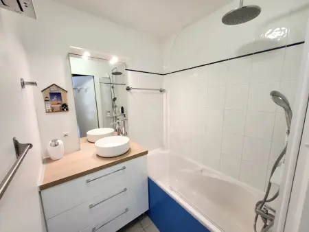 Studio rénové avec piscine et parking, proche plage - Photo 5
