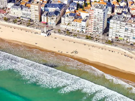 Studio rénové avec piscine et parking, proche plage - Photo 9
