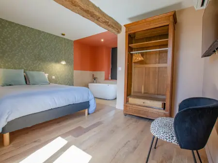 Maison de caractère avec jardin et piscine chauffée - Photo 6