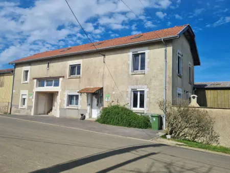 Grand gîte tout équipé à la ferme, idéal pour familles et amis, avec terrasse et proche de loisirs - Photo 1