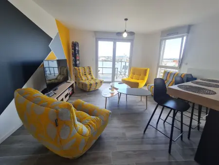 Appartement contemporain 3 chambres avec vue sur canal, parking et internet à Nancy - Photo 8