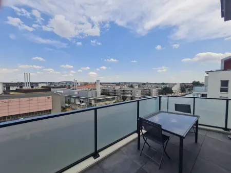 Appartement contemporain 3 chambres avec vue sur canal, parking et internet à Nancy - Photo 18
