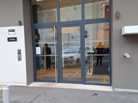 Appartement contemporain 3 chambres avec vue sur canal, parking et internet à Nancy - Photo 22
