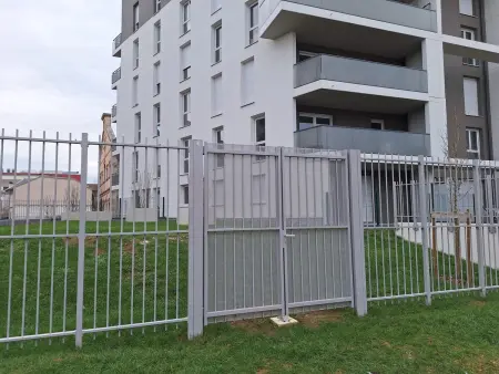 Appartement contemporain 3 chambres avec vue sur canal, parking et internet à Nancy - Photo 29
