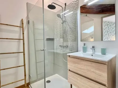 Gîte Charme 4 Chambres avec Salle d'eau, Confort Moderne - Photo 4
