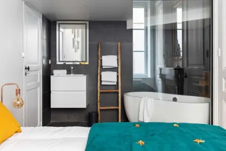FR-19-COLOMES, DIFY Roi Lyon - Hôtel de Ville - Photo 8