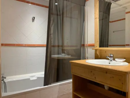 Spacieux 3 pièces avec balcon et parking privé, idéal pour 8 personnes à Pra Loup - Photo 3