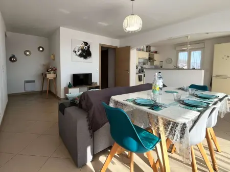 Appartement lumineux et moderne au centre de Moriani, 2 chambres, terrasse - Photo 3