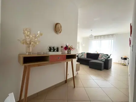 Appartement lumineux et moderne au centre de Moriani, 2 chambres, terrasse - Photo 4