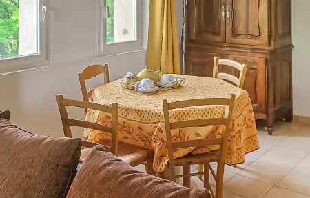 Gîte avec piscine, Maison 2 personnes à La Tour d'Aigues - Photo 2