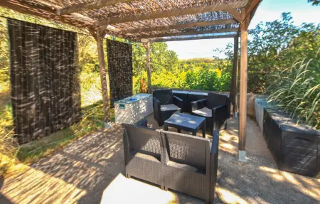 Gîte avec piscine, Maison 2 personnes à La Tour d'Aigues - Photo 5
