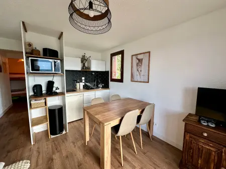 LES ANGLES - Appartement T2 Cabine 4 pers. - Balcon & Parking - Photo 9