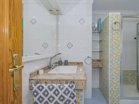 Penthouse lumineux à Grenade, 2 chambres, cuisine équipée, terrasse - Photo 18