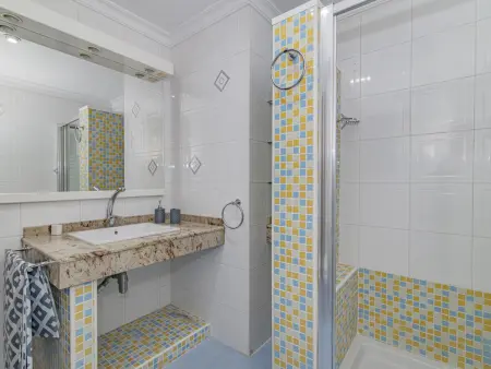 Penthouse lumineux à Grenade, 2 chambres, cuisine équipée, terrasse - Photo 19