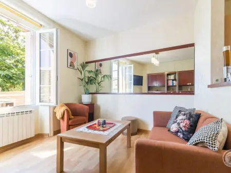 Maison mitoyenne à Pontorson avec jardin clos et 2 chambres - Photo 2