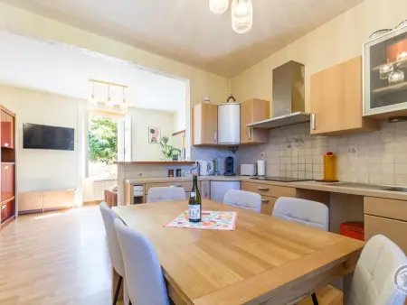 Maison mitoyenne à Pontorson avec jardin clos et 2 chambres - Photo 3