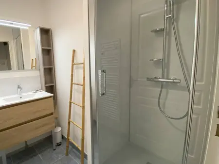 Appartement avec terrasse, jardinet clos et parking à Perros-Guirec - Photo 11