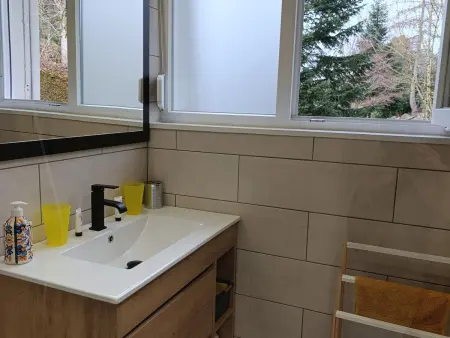 Maison de campagne rénovée avec jacuzzi et espaces de détente - Photo 19