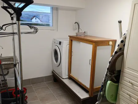 Maison de campagne rénovée avec jacuzzi et espaces de détente - Photo 25
