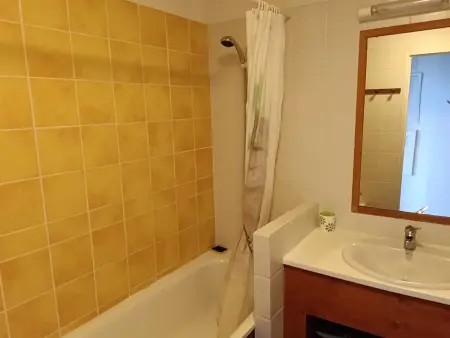 Appartement spacieux à Super Besse avec piscine et parking - Photo 17