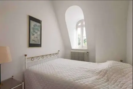 MONBRISON-P, Château Stay – 1BR/4P avec accès piscine et parc - Photo 50